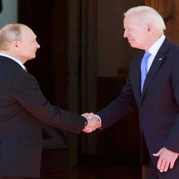 Rusia acusa a Biden de comportarse “como un vaquero” al llamar a Putin “hijo de puta”