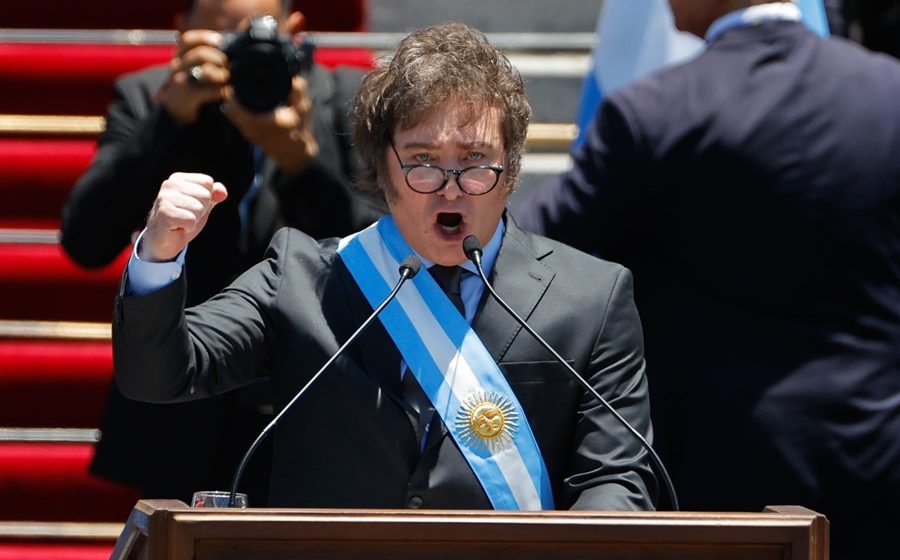 Argentina prohíbe el lenguaje inclusivo en la administración pública por su “uso político”