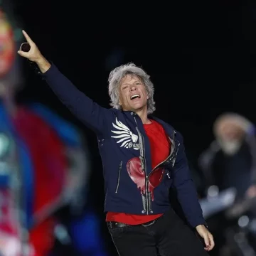  Jon Bon Jovi deja “en manos de Dios” la curación de sus cuerdas vocales