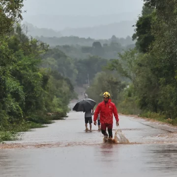Suben a 29 los muertos por las lluvias en el sur de Brasil y a 60 los desaparecidos