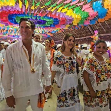 Participa Roberto Palazuelos en celebración reconocida como Patrimonio Cultural Intangible de QRoo