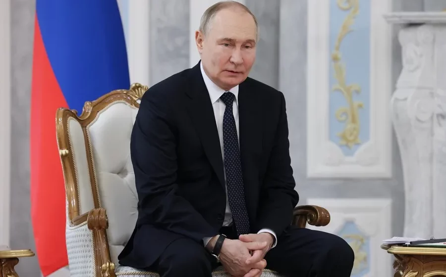 Putin pide reanudar las negociaciones de paz con Ucrania