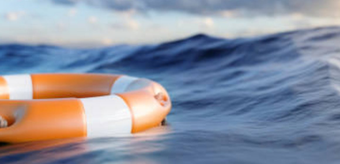 Tragedia en el Mediterráneo: Guardia Costera de Italia recupera 12 cuerpos tras naufragio