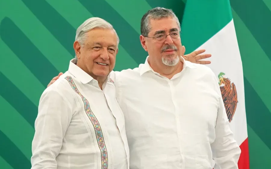 López Obrador y Arévalo hablan sobre migración y extensión de trenes mexicanos a Guatemala