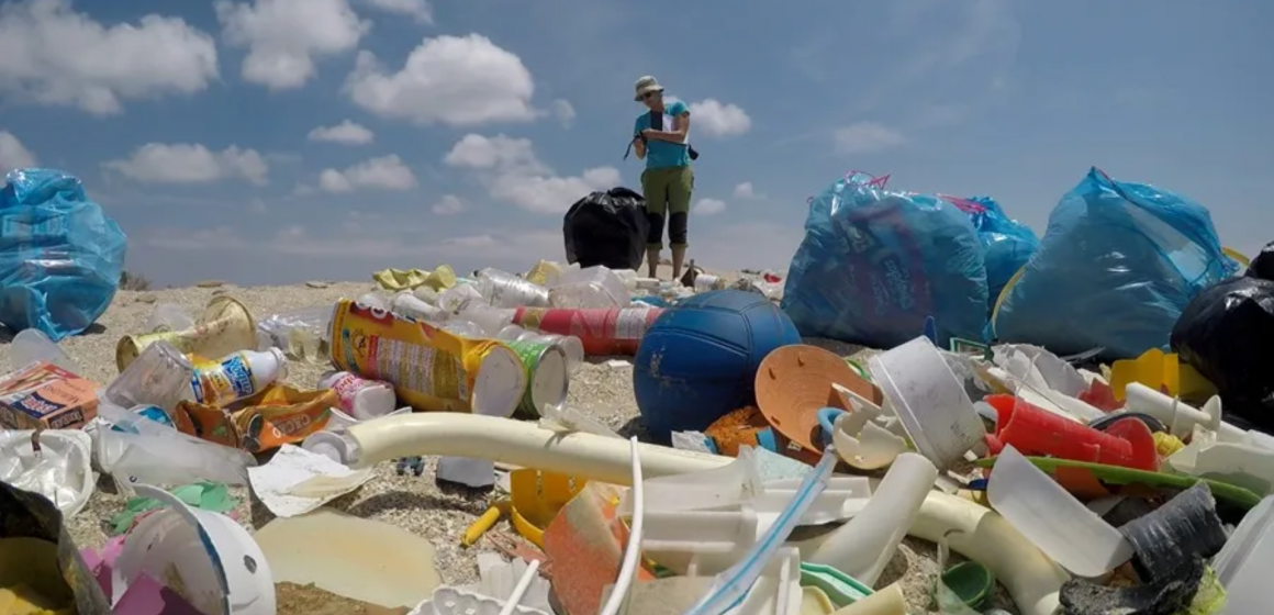 Trazan el mapa más completo de la basura que inunda el Mediterráneo