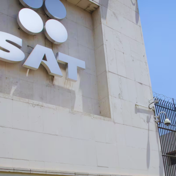 SAT incluye a dos empresas en la CDMX en su lista negra por evasión de impuestos