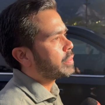 Máynez regresa al lugar del accidente en San Pedro Garza García: “Estamos muy consternados”, afirma