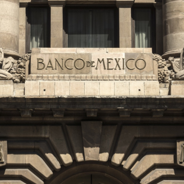 Banxico mantiene tasa de referencia en 11% ante volatilidad y riesgos inflacionarios