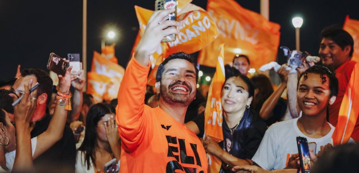 Máynez gana terreno como segundo lugar a días de la elección presidencial, según encuesta