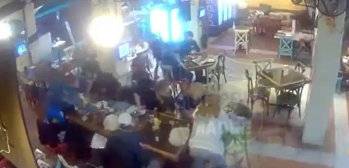Dos hombres armados asaltan restaurante “El Carnal” en Gustavo A. Madero