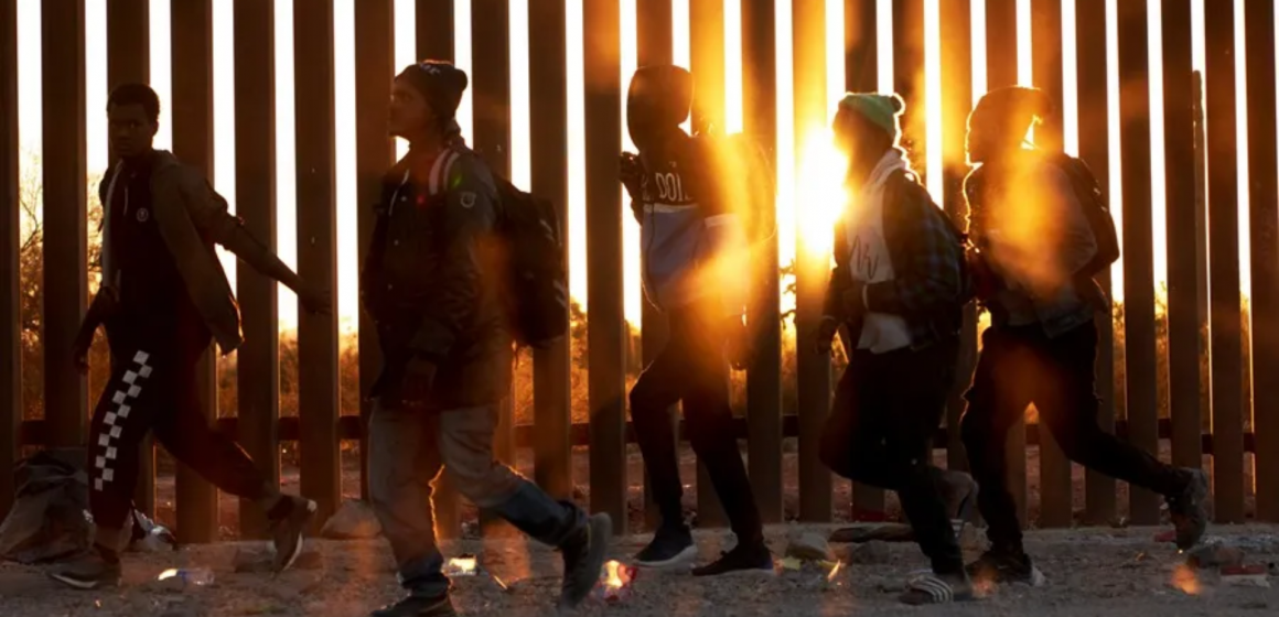 Las detenciones de migrantes en la frontera de EE.UU. se reducen a su punto más bajo en años