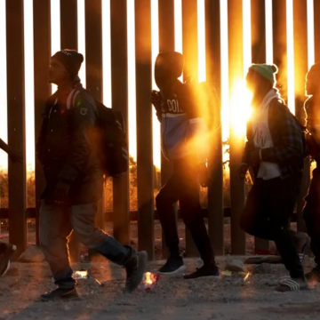 Las detenciones de migrantes en la frontera de EE.UU. se reducen a su punto más bajo en años