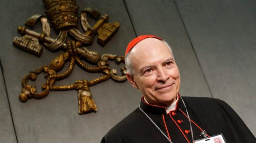 Cardinal Carlos Aguiar Retes of Mexico City arrives for a news conference to discuss the Synod of Bishops on young people, the faith and vocational discernment at the Vatican Oct. 10. (CNS photo/Paul Haring) See SYNOD-BRIEFING-OCT10 Oct. 10, 2018.