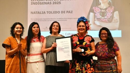 22850-GAL-la_poeta_oaxaqueNa_natalia_toledo_de_paz_recibe_la_medalla_bellas_artes_2025_en_literatura_en_lenguas_indIgenas