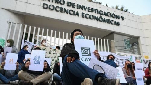 2RWZZPRYGVEVBJSWSVOIZAIAAA