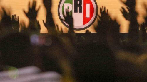 CIUDAD DE MÉXICO, 07JULIO2024.- El Consejo Nacional del PRI aprobó el cambio de estatutos del partido, con estás medidas el dirigente nacional del PRI, Alejandro Moreno Cárdenas, se podrá reelegir varias veces en el cargo. FOTO: MOISÉS PABLO/CUARTOSCURO.COM