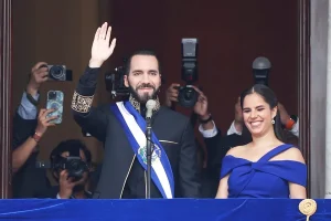 AME884-EL-SALVADOR-INVESTIDURA