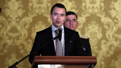 AME9400-ECUADOR-GOBIERNO-1