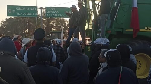 Gobierno de Jalisco y Federación pactan apoyos a productores de maíz y liberan carreteras