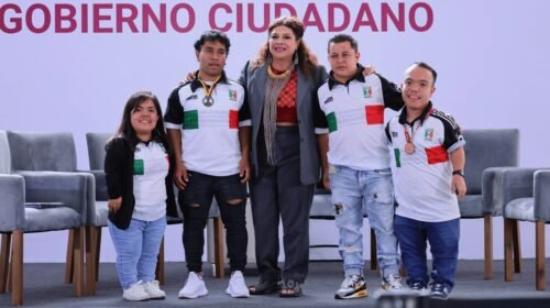 Gobierno de la CDMX impulsa diálogo con atletas de talla baja en audiencia ciudadana