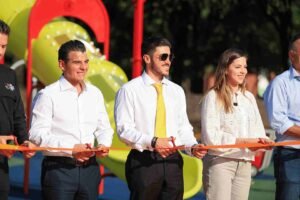 Samuel García abre nueva área infantil gratuita en Monterrey