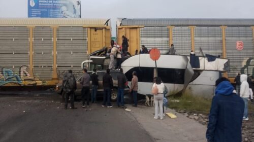 accidente atlacomulco tren autobuses fallecidos