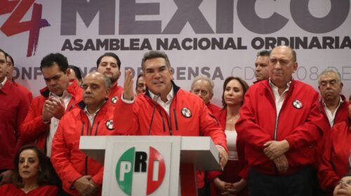 CIUDAD DE MÉXICO, 08JULIO2024.- Alejandro Moreno, Presidente del Comité Ejecutivo Nacional del Partido Revolucionario Institucional (PRI) encabezó conferencia de prensa para hablar sobre la asamblea nacional Ordinaria que se llevó a cabo ayer. 
FOTO: ANDREA MURCIA /CUARTOSCURO.COM