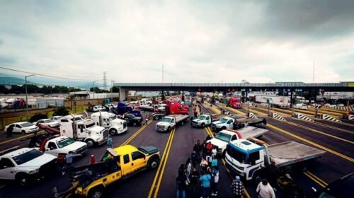 bloqueos autopista mexico queretaro protestas caos vial