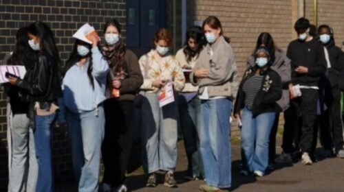 ccontagios meningitis reino unido