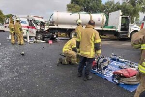 choque accidente patzcuaro michoacan paramedicos ambulancia