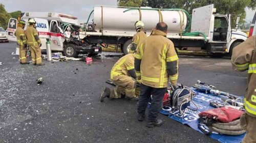 choque accidente patzcuaro michoacan paramedicos ambulancia