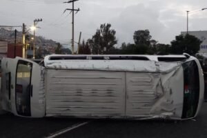 combi volcada accidente mexico pachuca fallecido lesionados