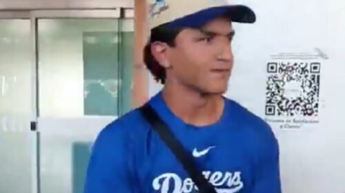 dogers mexicano pelotero joven