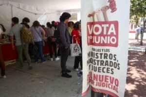 CIUDAD DE MÉXICO, 17ABRIL2025.- Cártel de promoción para que la ciudadanía participe en la elección de los integrantes del Poder Judicial, en la cual se habrán de elegir mediante el voto popular a Ministros, Magistrados y Jueces el 1 de junio. FOTO: MOISÉS PABLO/CUARTOSCURO.COM