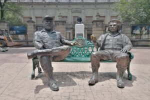 estatuas che guevara fidel castro alessandra rojo de la vega