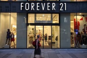 forever 21 marca tienda ropa quiebra estados unidos moda