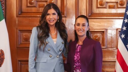 kristo noem acusaciones presidenta claudia sheinbaum protestas los angeles