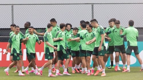 CIUDAD DE MÉXICO, 29JUNIO2026.- La. Selección Mexicana entrenó en el Centro de Alto Rendimiento, en donde estuvo presente el entrenador Javier "Vasco" Aguirre. El Tricolor se medirá mañana ante la Selección de Ecuador en los 16avos de la Copa del Mundo 2026, en el Estadio Ciudad de México. FOTO: MOISÉS PABLO/CUARTOSCURO.COM