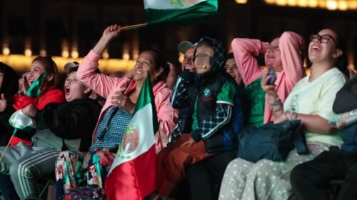CIUDAD DE MÉXICO, 28MARZO2026.- Capitalinos reaccionan ante el partido amistoso entre México vs Portugal que fue transmitido en las pantallas instaladas en el zócalo capitalino, 
FOTO: GOBIERNO DE LA CIUDAD DE MÉXICO/CUARTOSCURO.COM
