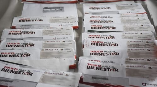 Adultos mayores de Campeche recibieron su tarjeta del programa Bienestar de Pensión para Adultos Mayores.