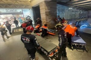 plaza mitikah accidente elevador lesionados video