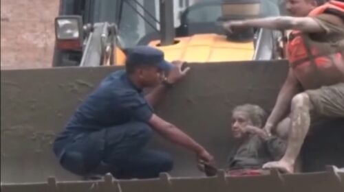 rescate adulta mayor nepal riada