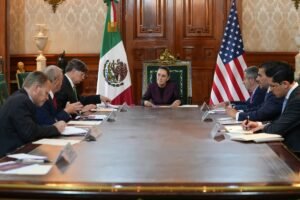 reunion claudia sheinbaum laundri visa polemica asesor morena