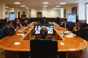 reunion emergencia aranceles aluminio acero empresarios
