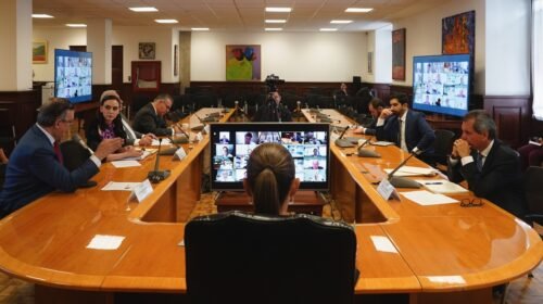 reunion emergencia aranceles aluminio acero empresarios