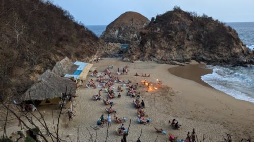 zipolite playa nudista llena oxaca videos virales