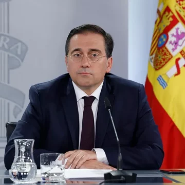 España retira a su embajadora en Argentina por la crisis con Milei, que lo califica de “payasada”