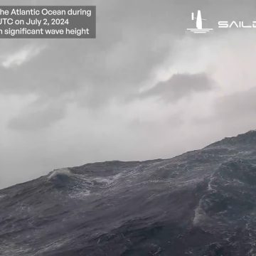 Impactante video de dron captura el interior del Huracán “Beryl” y olas de 7 metros en su ruta a México